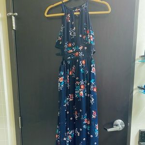 NWOT! Navy Blue Floral Maxi Dress - Size S - Perfect for Summer Evenings! ☀️